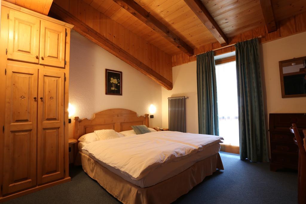 Albergo Centrale Forni di Sopra Pokoj fotografie