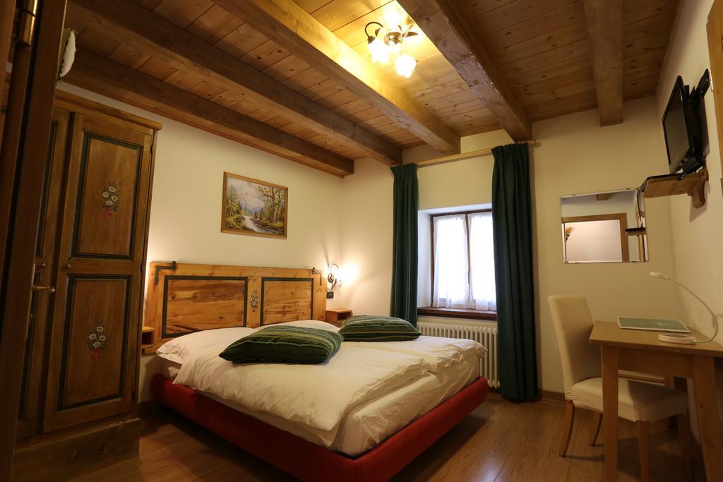 Albergo Centrale Forni di Sopra Pokoj fotografie