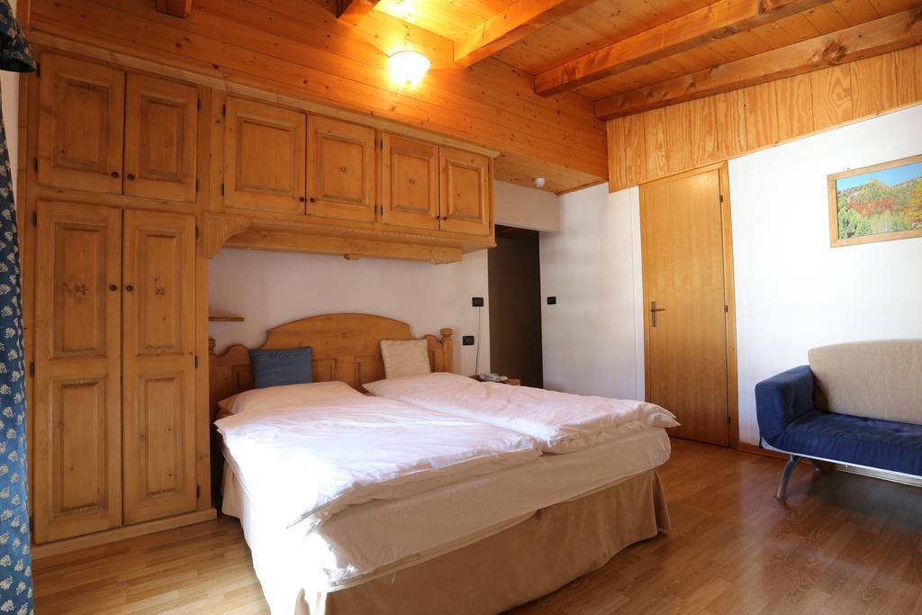 Albergo Centrale Forni di Sopra Pokoj fotografie