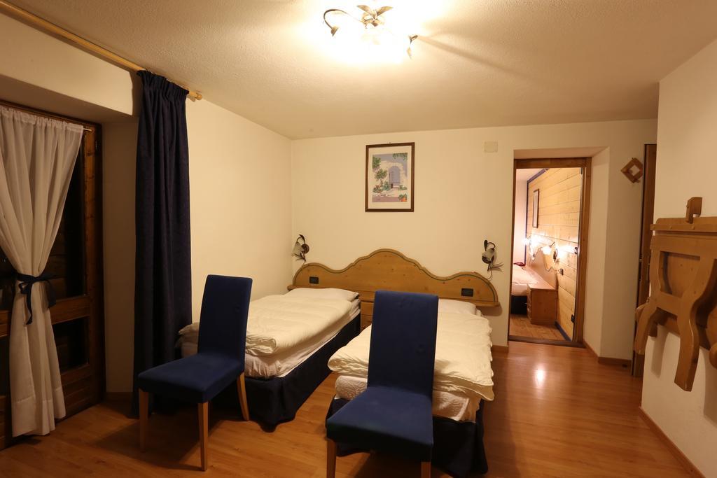 Albergo Centrale Forni di Sopra Pokoj fotografie